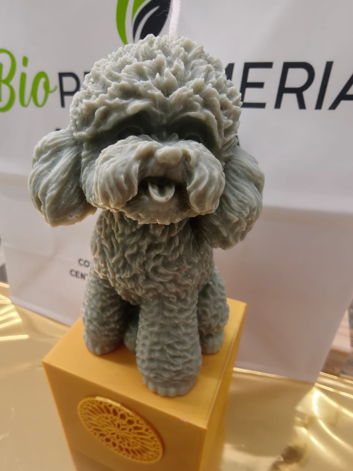 Candela a forma di cane