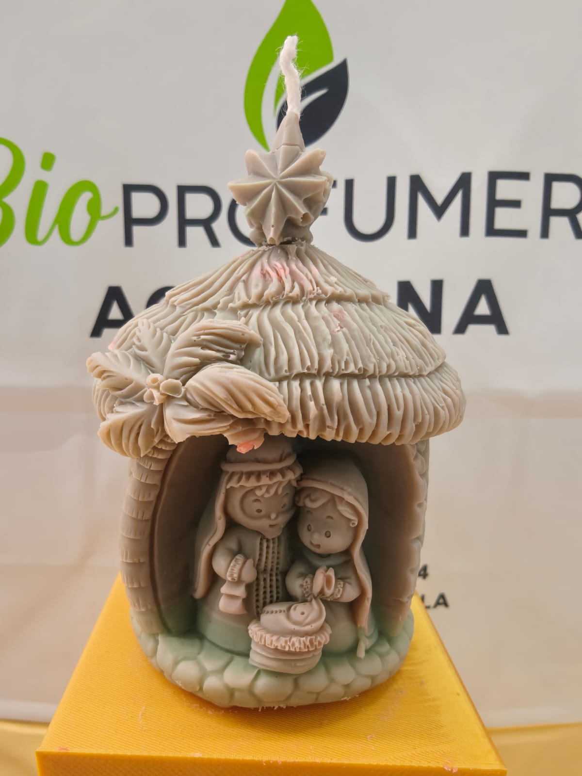 Candela a forma di presepe